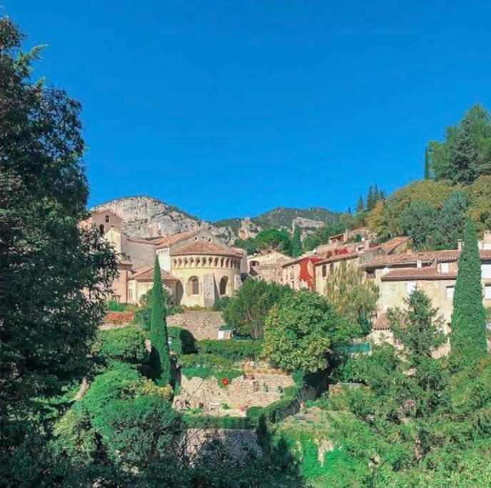 Le St Guilhem Appartement *